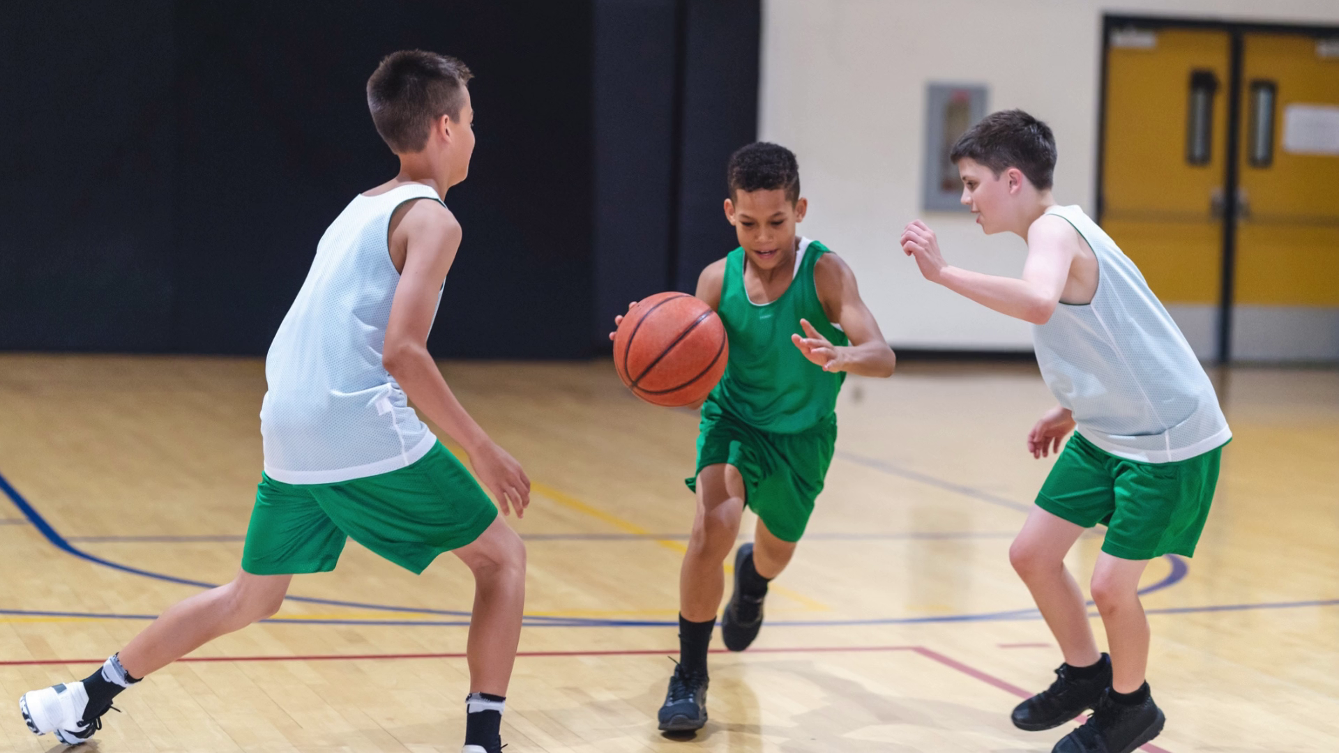 play basketball